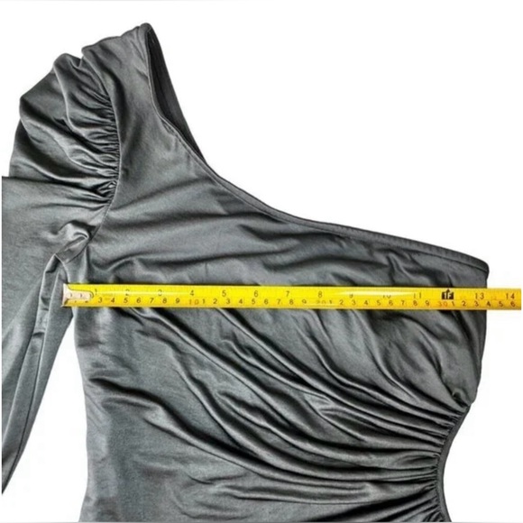 Karshians BEBE Goddess Cocktail Party Fitted One Sleeve Dress - Picture 10 of 12